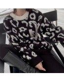 Autumn Winter Leopard Printed Women's Pullovers O-Neck Casual Loose Oversized Lazzy Oaf Ladies Knitting Tops Sweaters